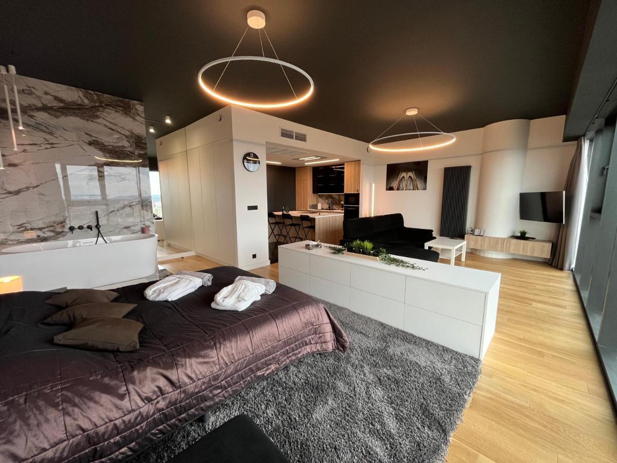 Hanza Tower - Luxurious Apartment 60M2 - 15Th Floor City View Szczecin Kültér fotó