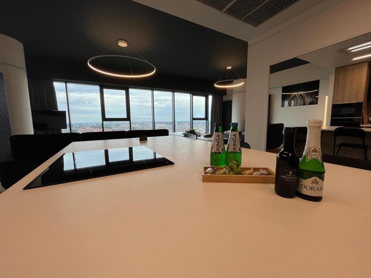 Hanza Tower - Luxurious Apartment 60M2 - 15Th Floor City View Szczecin Kültér fotó